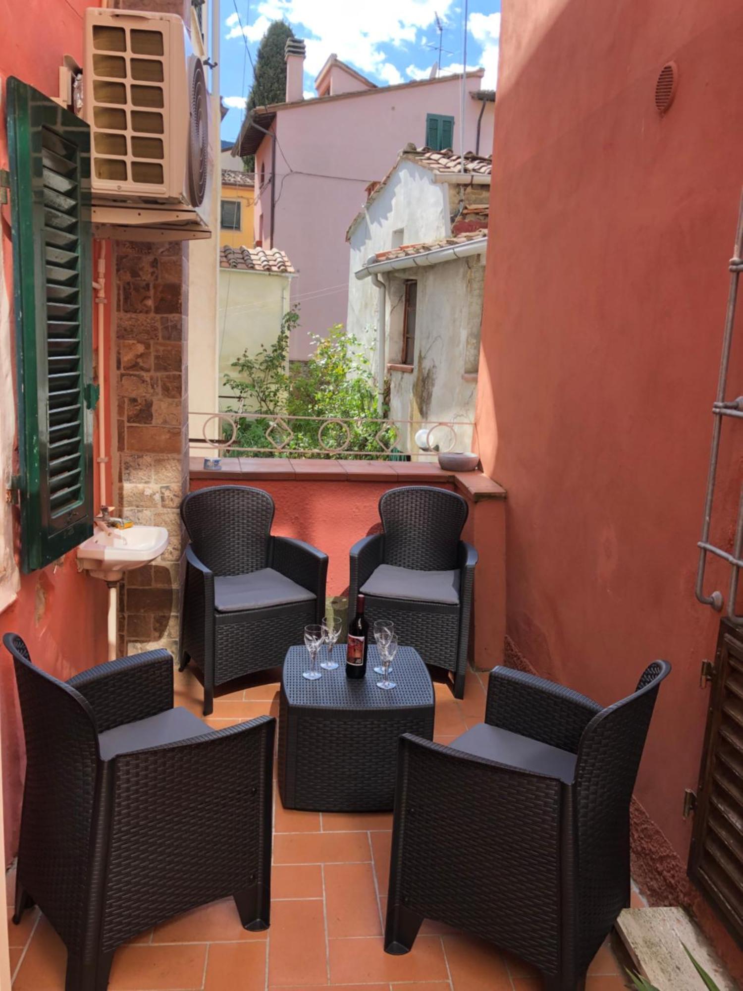 Il Vicolo Apartment Buti Ngoại thất bức ảnh